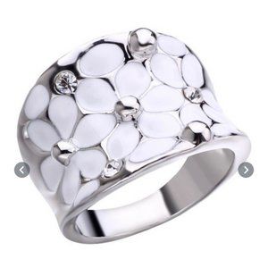 Ring  Silver Plated White Flower size 7-8-9-10